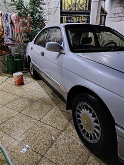 تۆیۆتا کراون